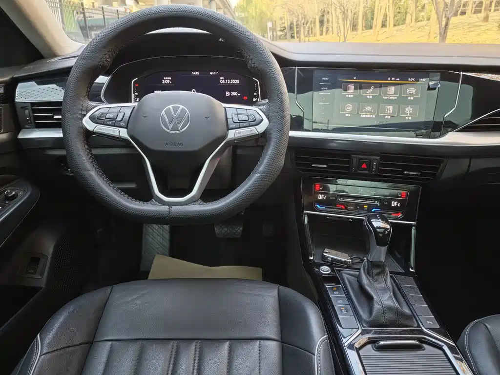 Volkswagen Passat — фото 7
