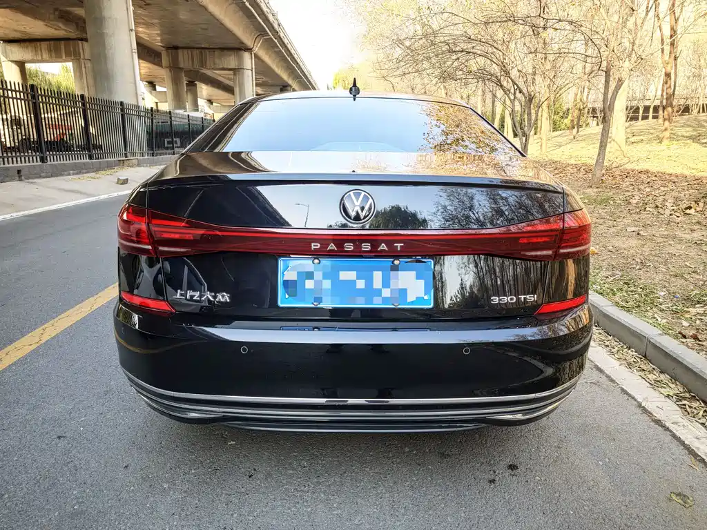 Volkswagen Passat — фото 9