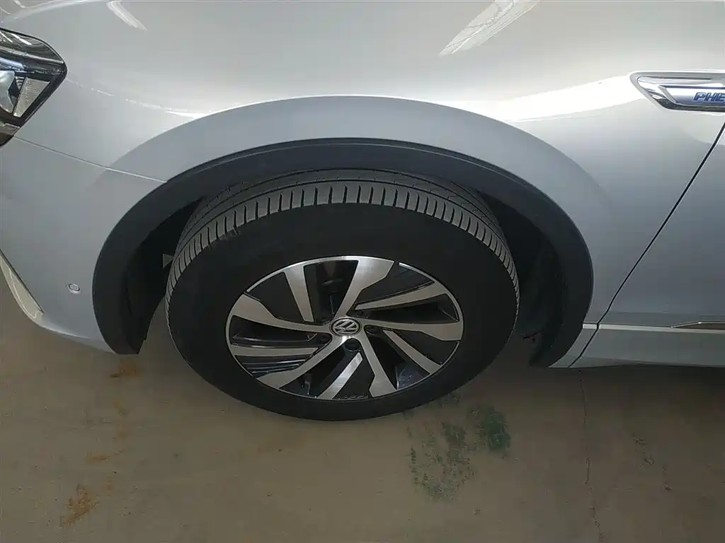 Volkswagen Tiguan L New Energy — фото 23