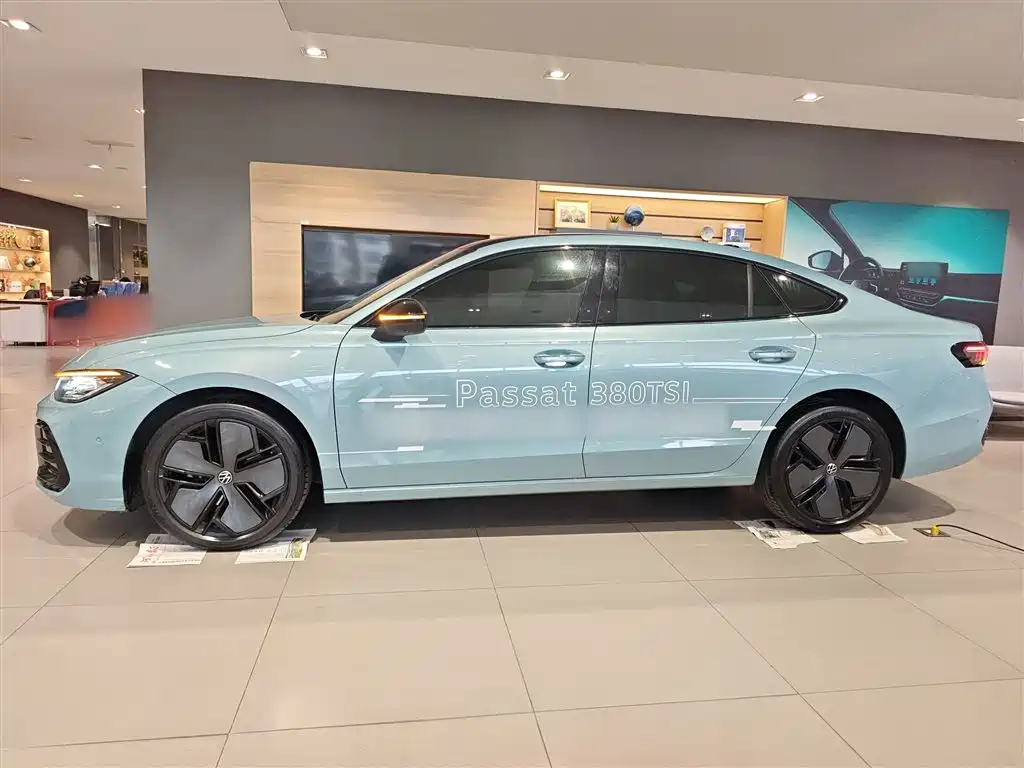 Volkswagen Passat — фото 5