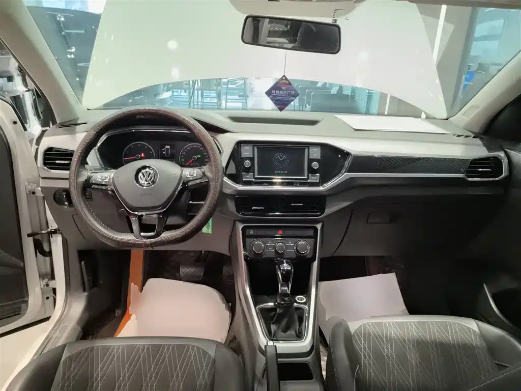 Volkswagen T-Cross — фото 6