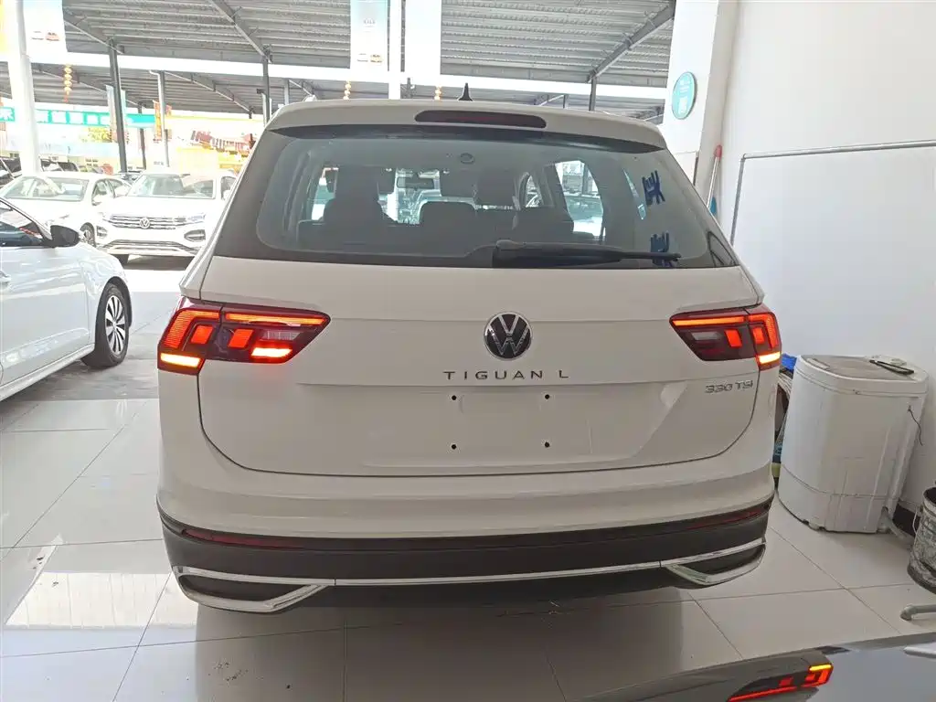Volkswagen Tiguan L — фото 4