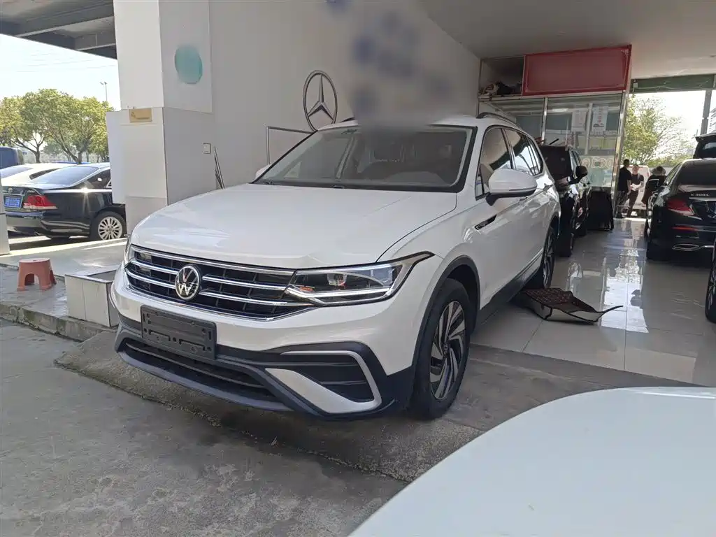 Volkswagen Tiguan L