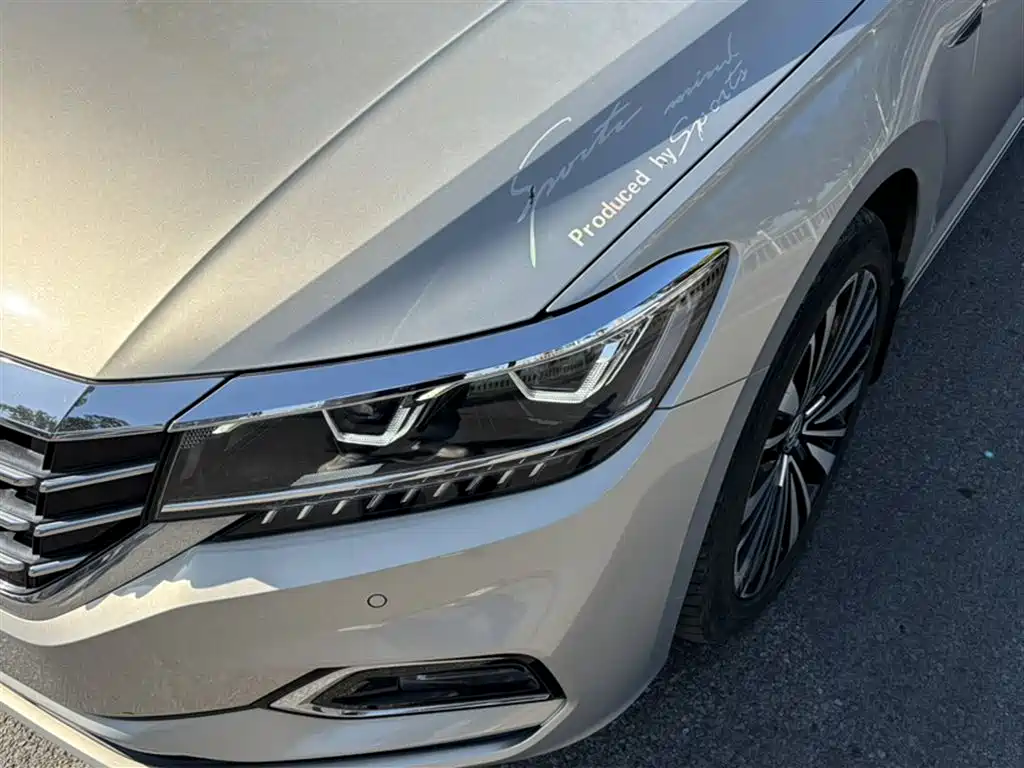 Volkswagen Passat — фото 15
