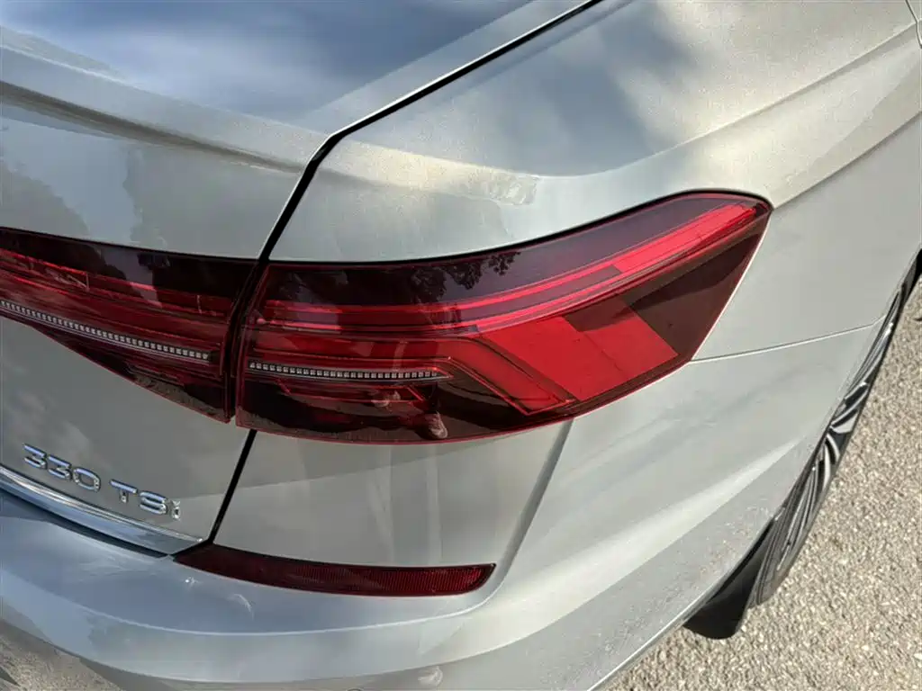 Volkswagen Passat — фото 25