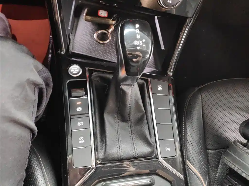 Volkswagen Passat — фото 10