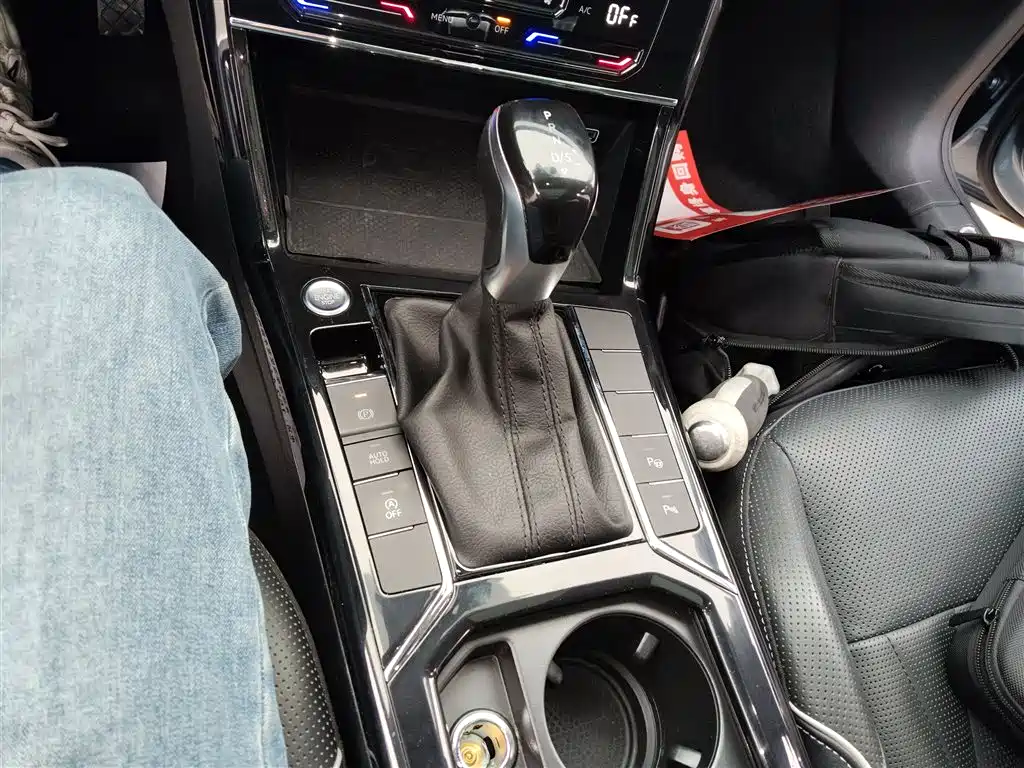 Volkswagen Passat — фото 10