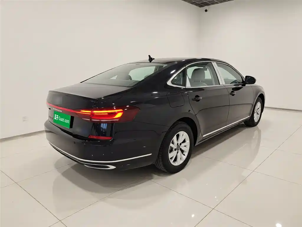 Volkswagen Passat New Energy — фото 5