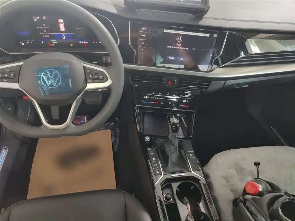 Volkswagen Passat New Energy — фото 6