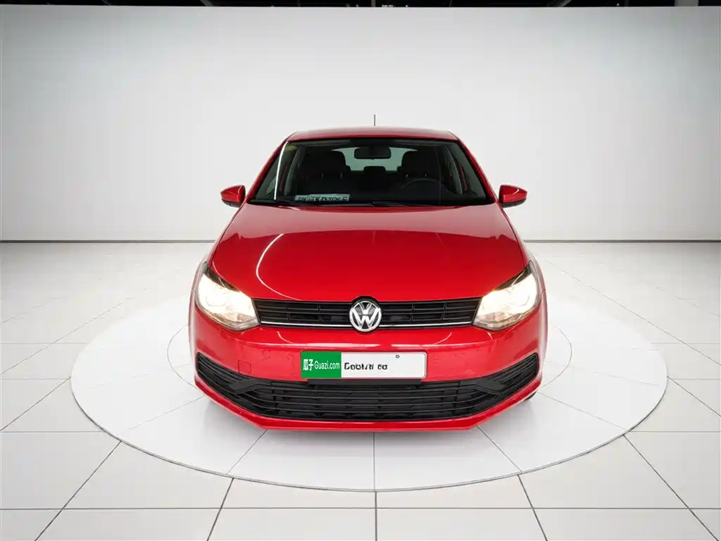 Volkswagen Polo — фото 3