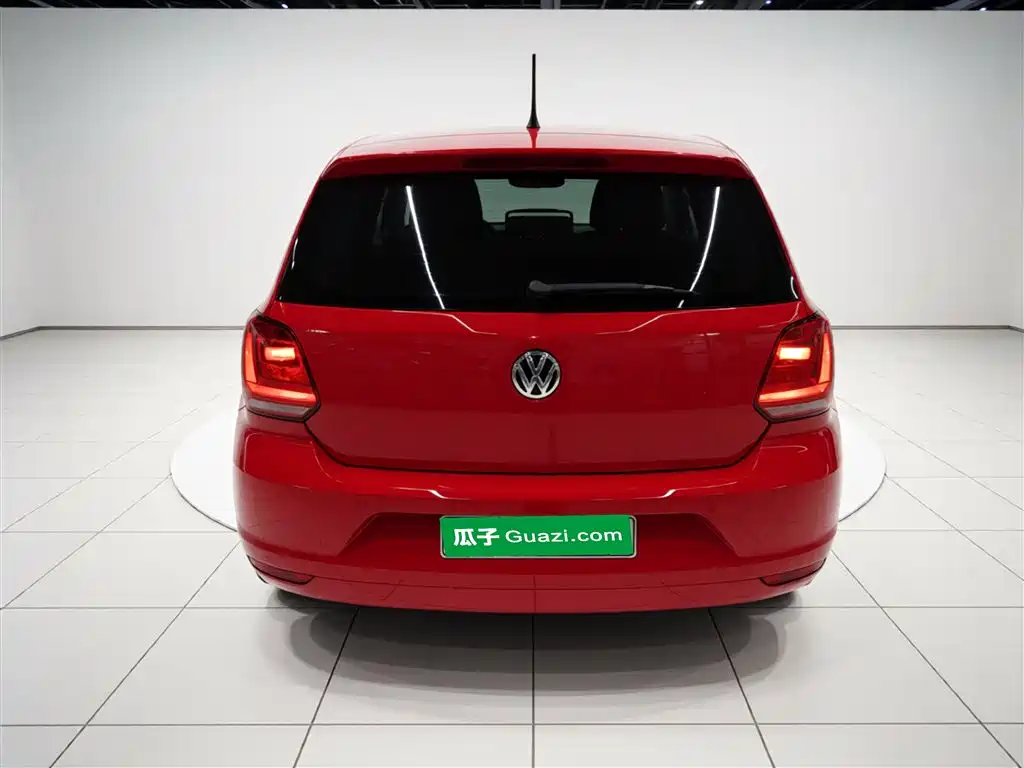 Volkswagen Polo — фото 4