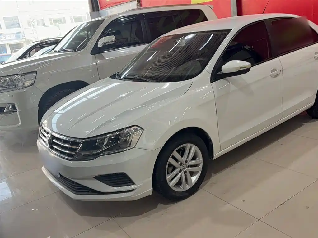 Volkswagen Jetta — фото 7