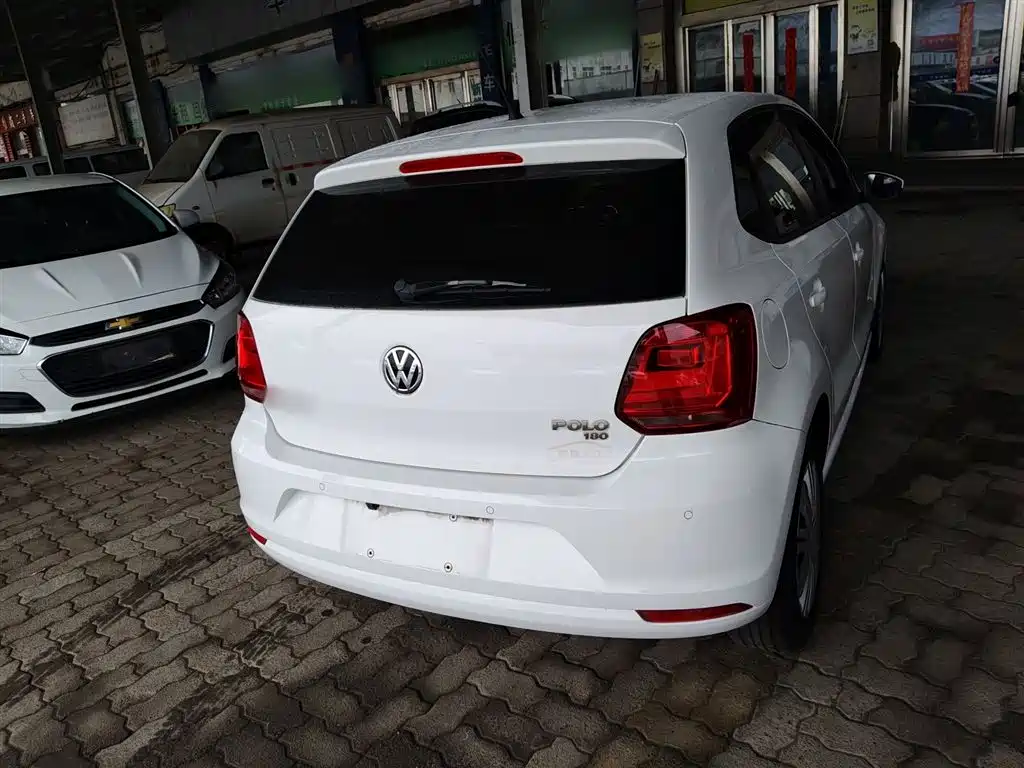 Volkswagen Polo — фото 4