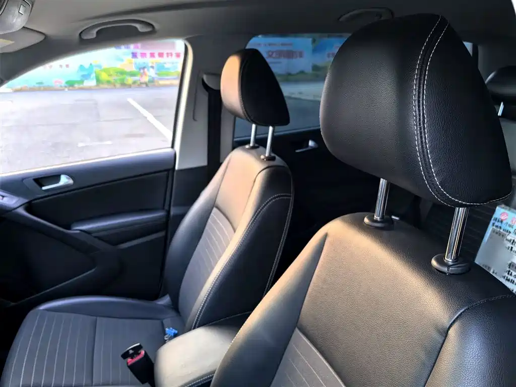 Volkswagen Tiguan — фото 17