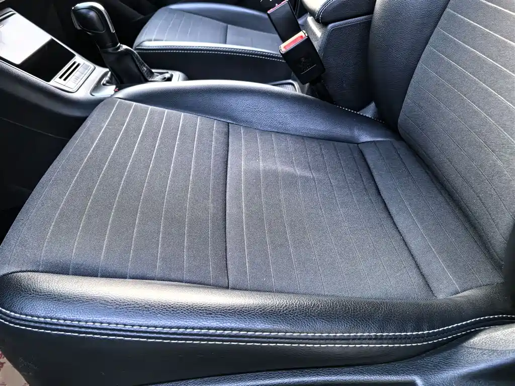 Volkswagen Tiguan — фото 7