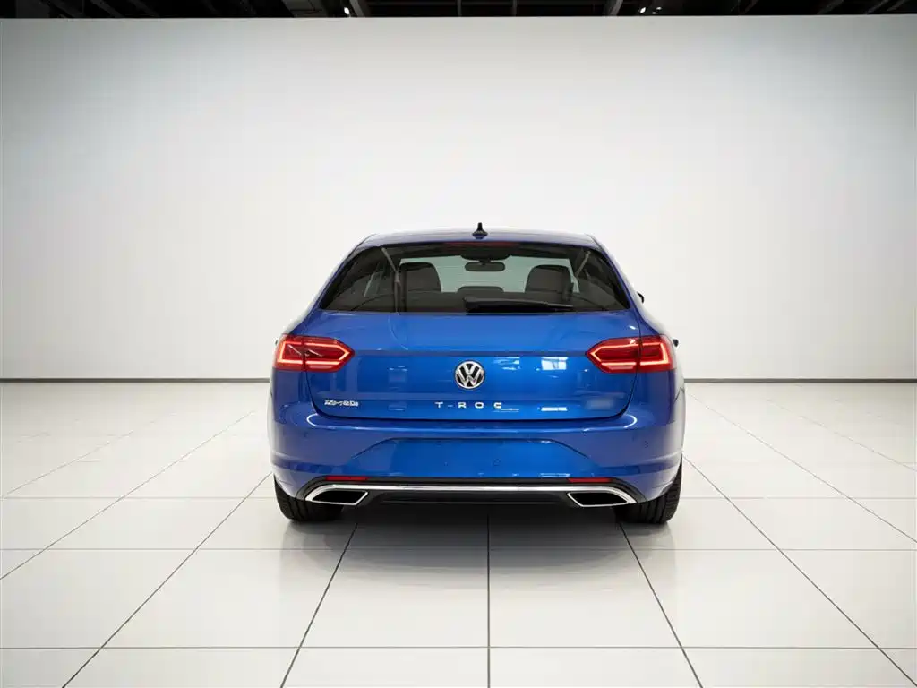 Volkswagen T-Roc — фото 4