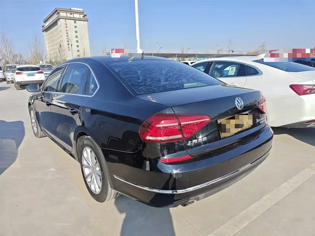 Volkswagen Passat — фото 5