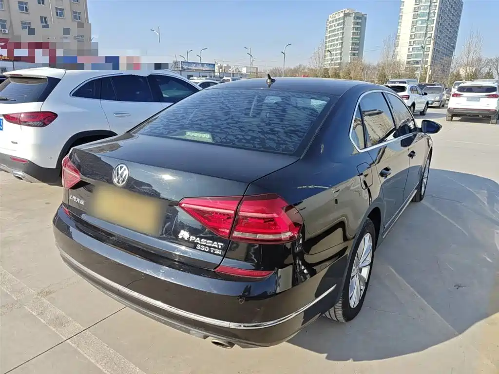 Volkswagen Passat — фото 7