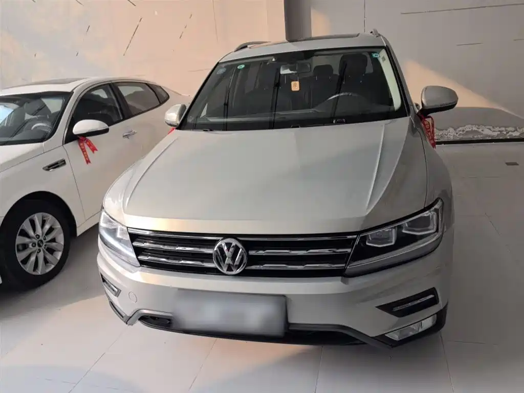 Volkswagen Tiguan L — фото 3