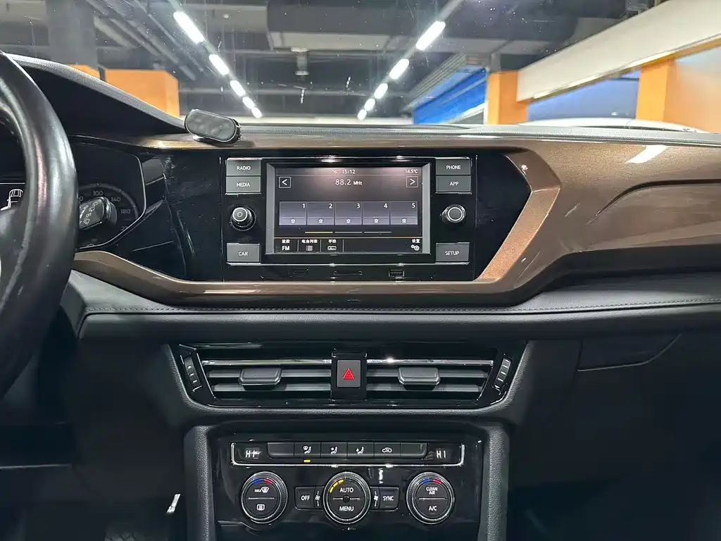 Volkswagen Tharu — фото 11