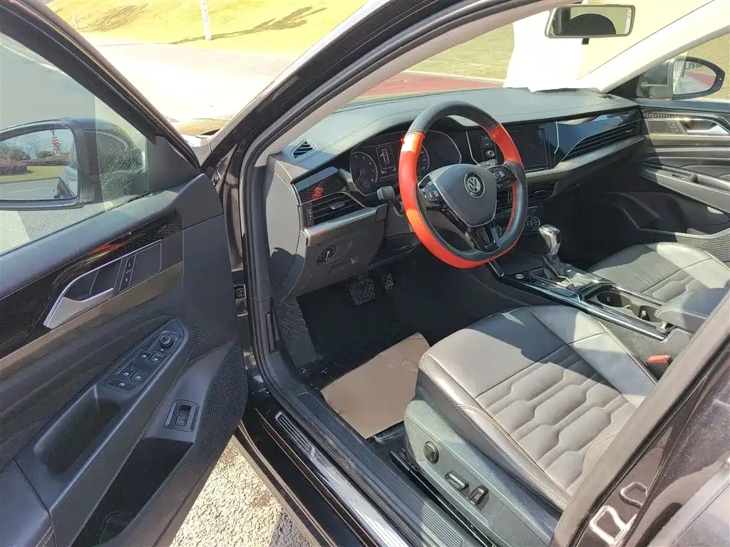 Volkswagen Passat — фото 8