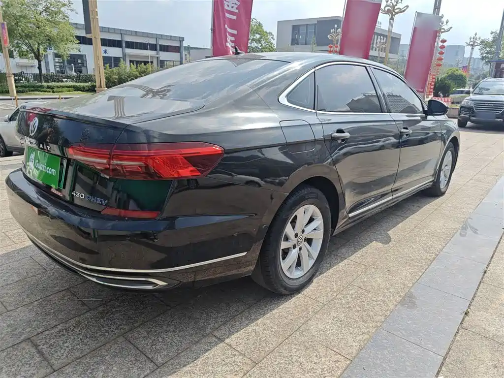 Volkswagen Passat New Energy — фото 5