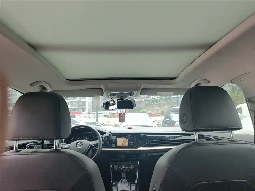 Volkswagen Passat — фото 11
