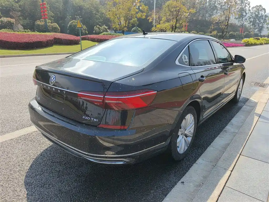 Volkswagen Passat — фото 5