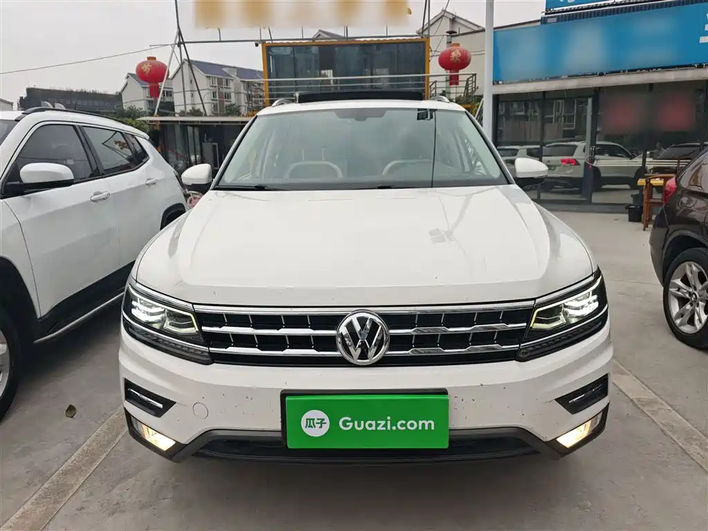 Volkswagen Tiguan L — фото 3