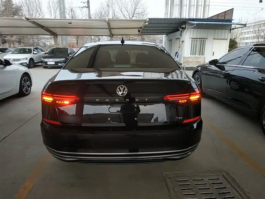 Volkswagen Passat — фото 4