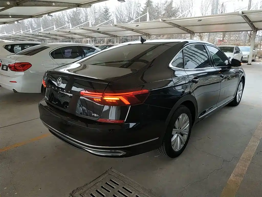 Volkswagen Passat — фото 5