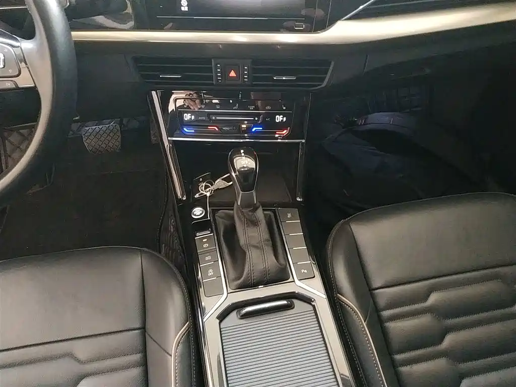 Volkswagen Passat — фото 10