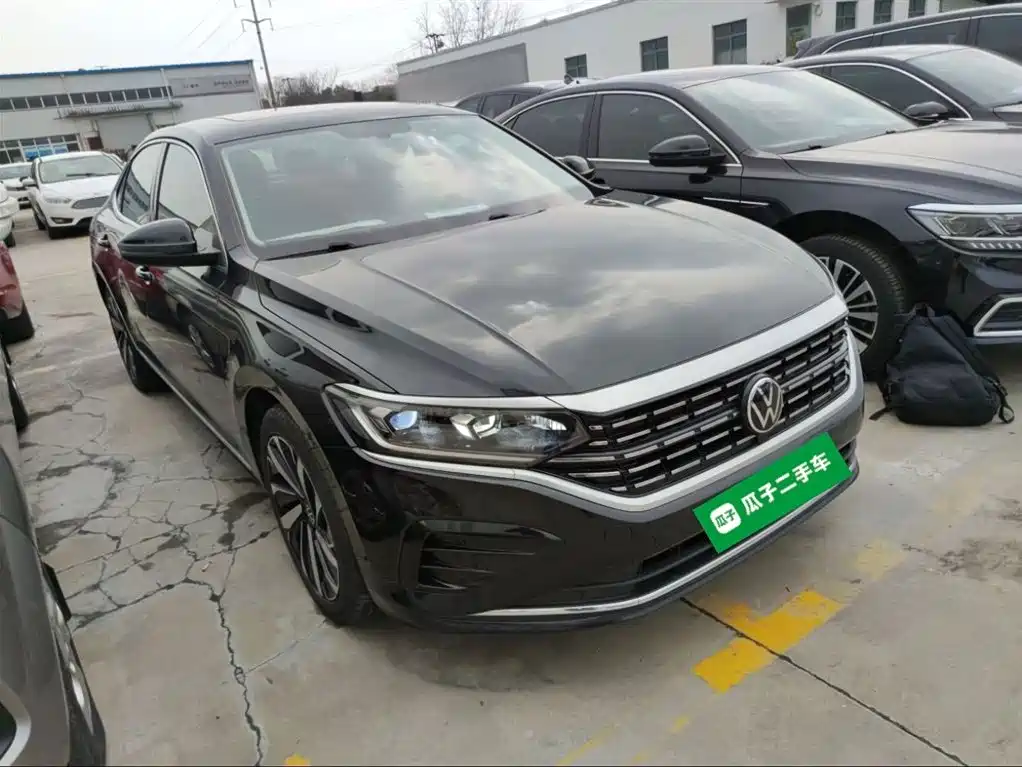 Volkswagen Passat — фото 22