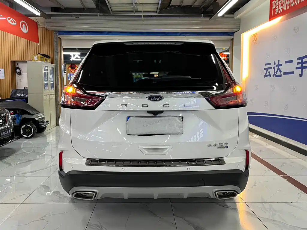 Ford Edge — фото 4