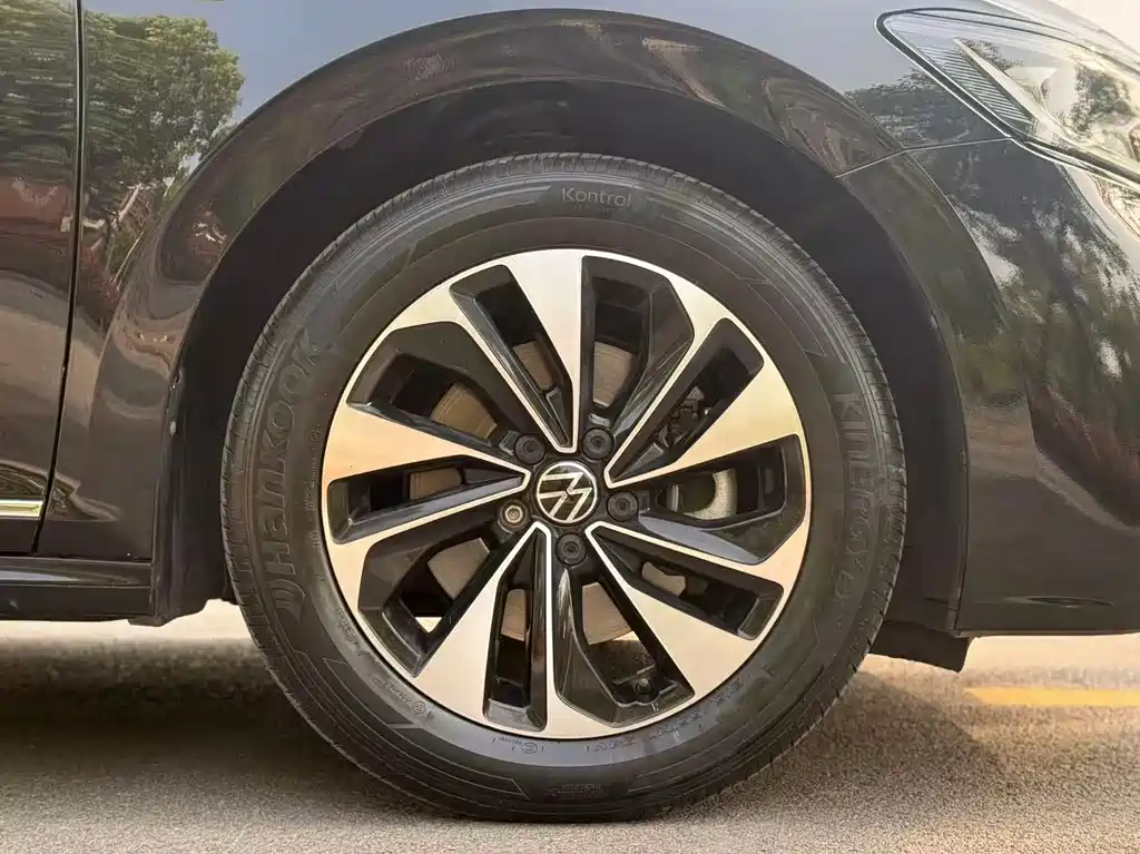 Volkswagen Passat — фото 5
