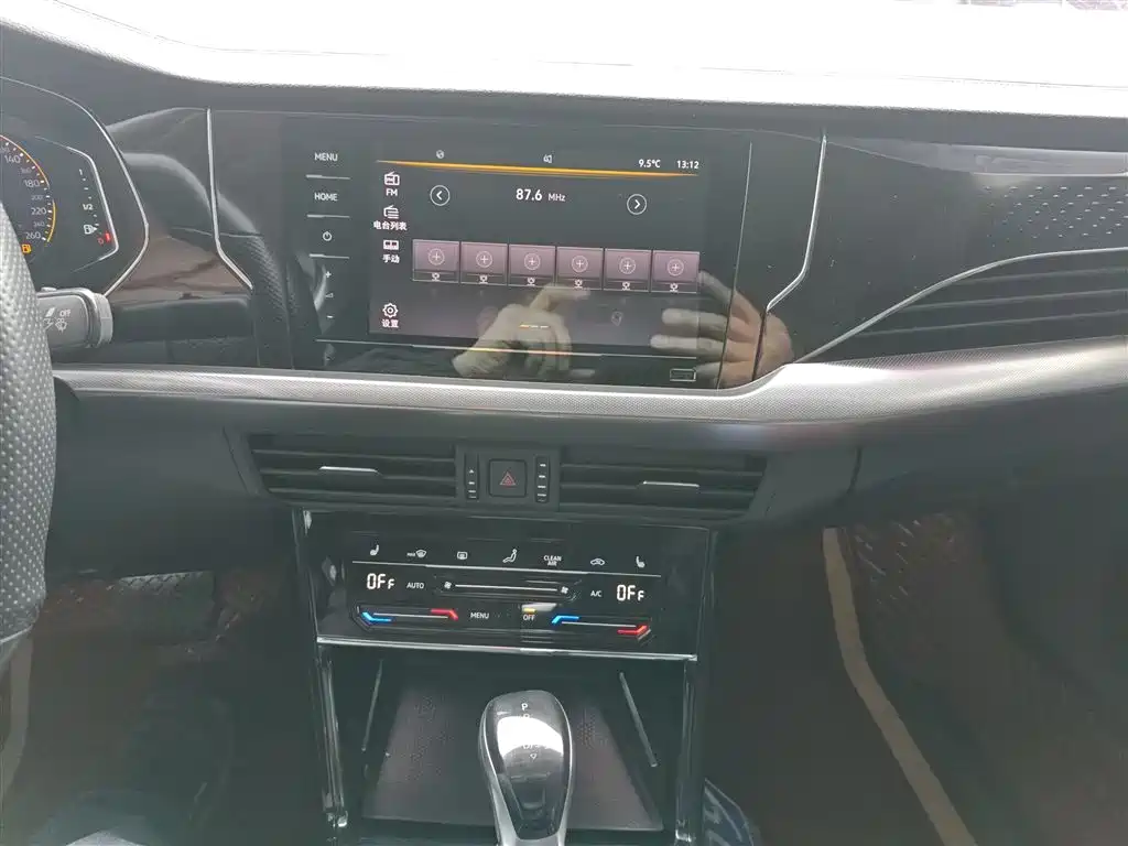 Volkswagen Passat — фото 13
