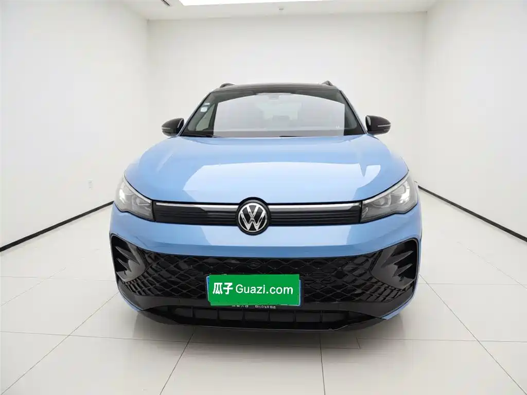 Volkswagen Tiguan L — фото 3