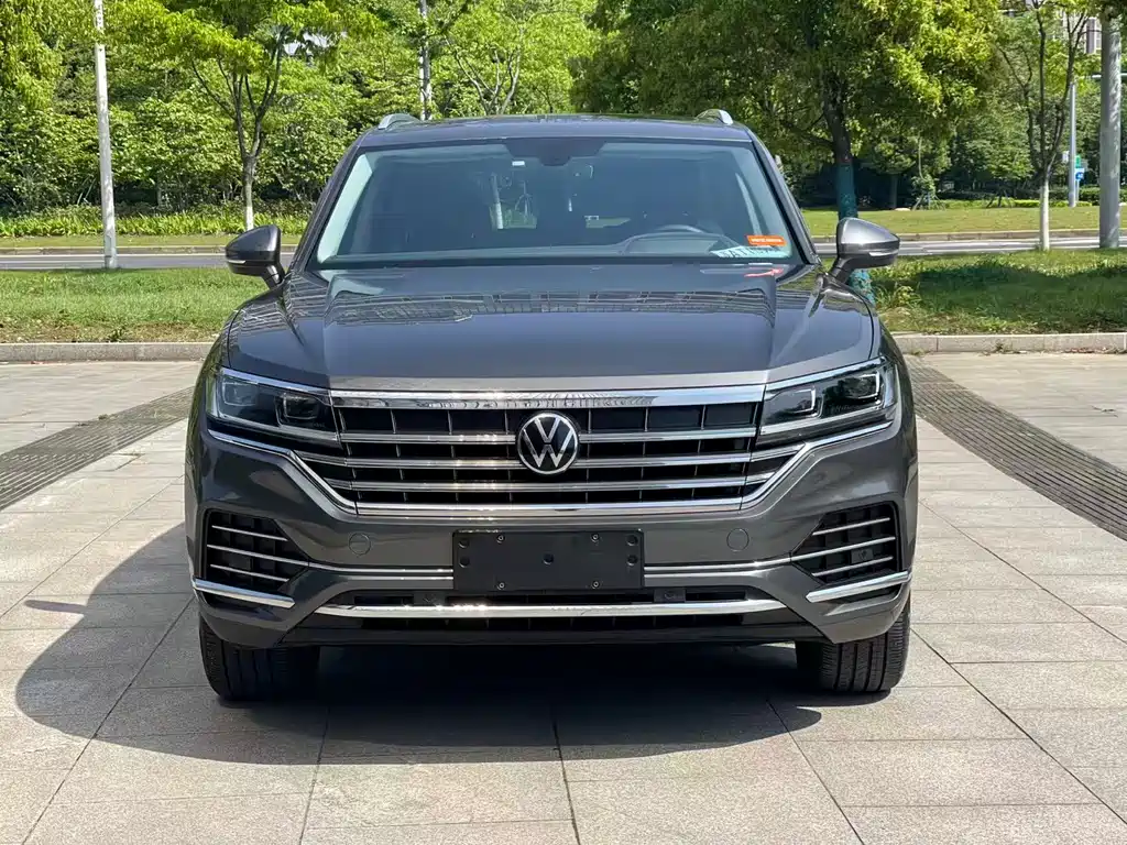 Volkswagen Touareg — фото 2