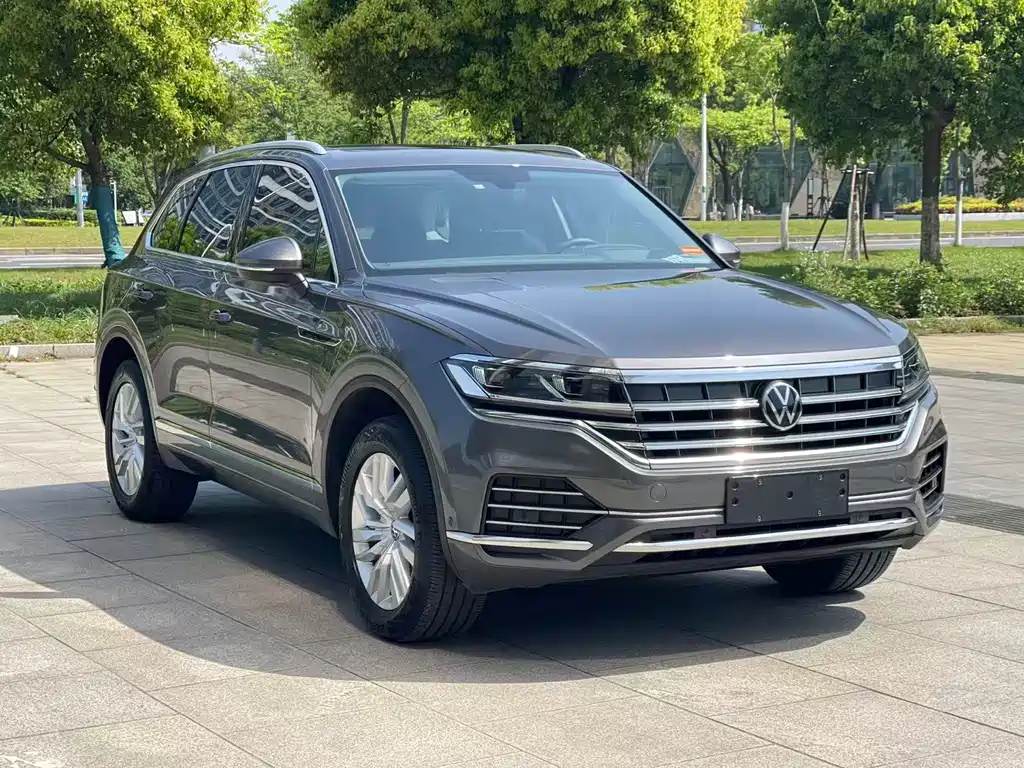 Volkswagen Touareg — фото 3