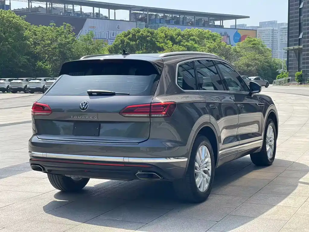 Volkswagen Touareg — фото 4