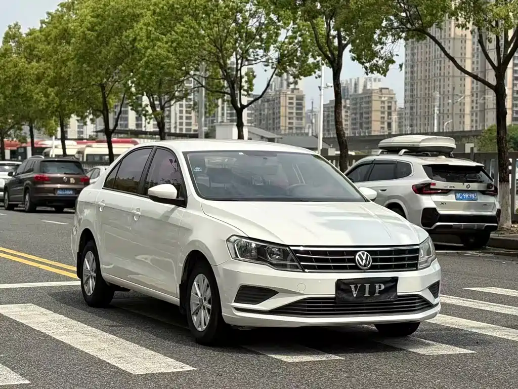 Volkswagen Jetta — фото 3