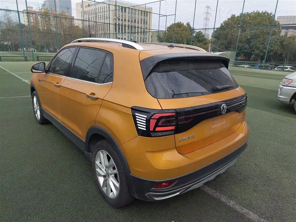 Volkswagen T-Cross — фото 23
