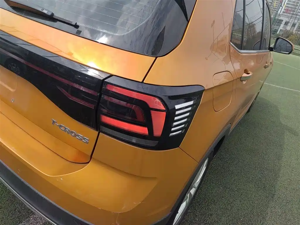 Volkswagen T-Cross — фото 24