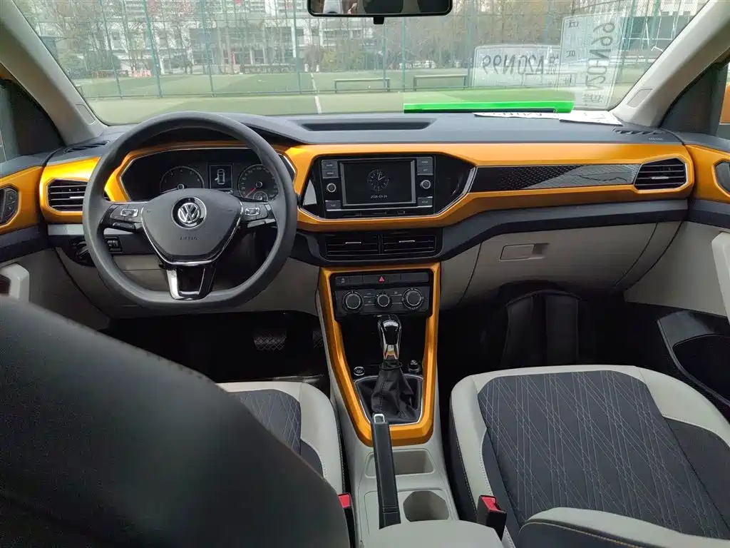 Volkswagen T-Cross — фото 6