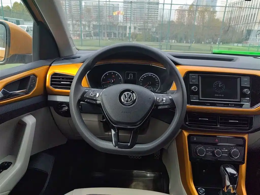 Volkswagen T-Cross — фото 7