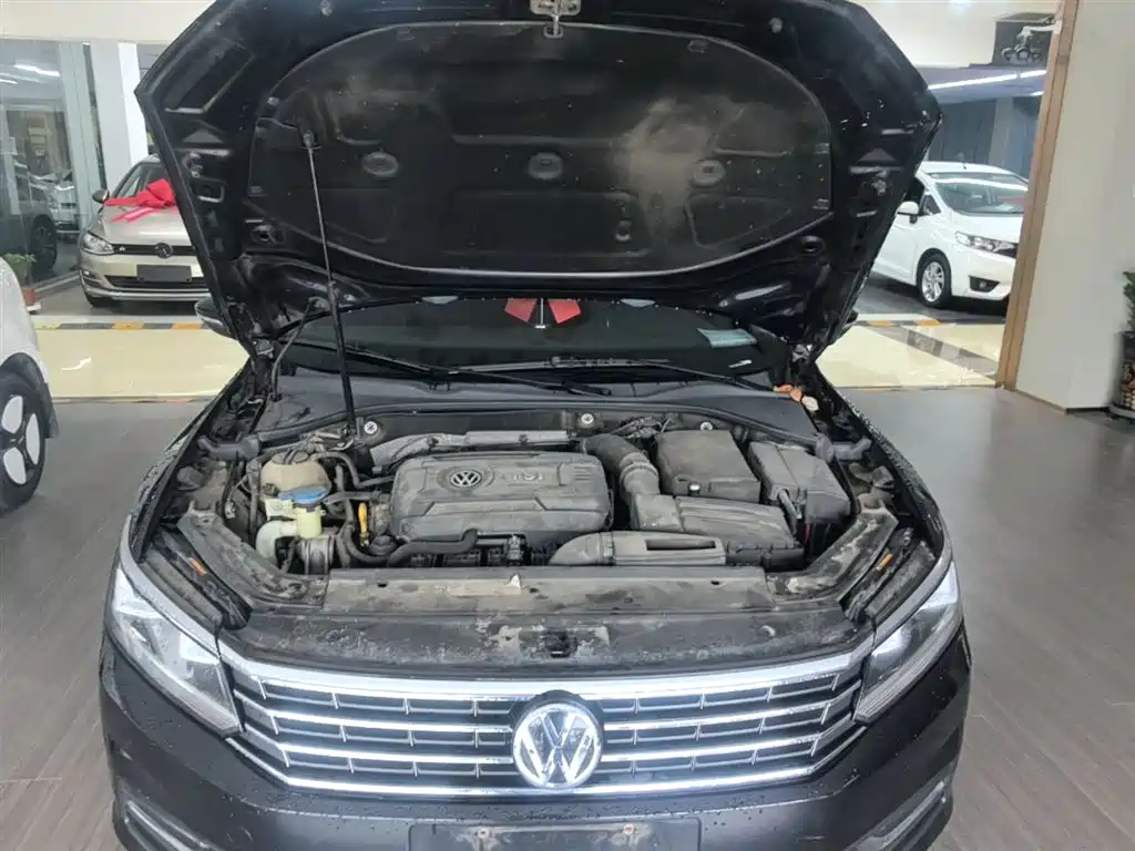 Volkswagen Passat — фото 20