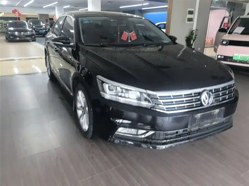 Volkswagen Passat — фото 4