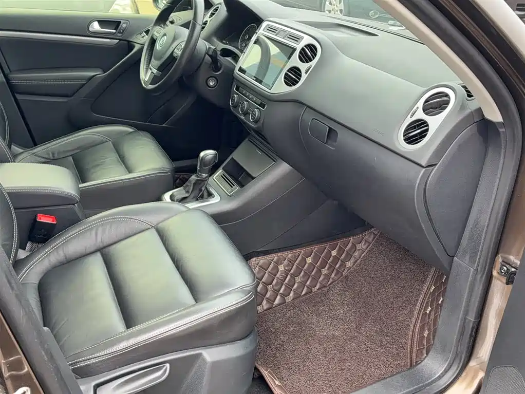 Volkswagen Tiguan — фото 22