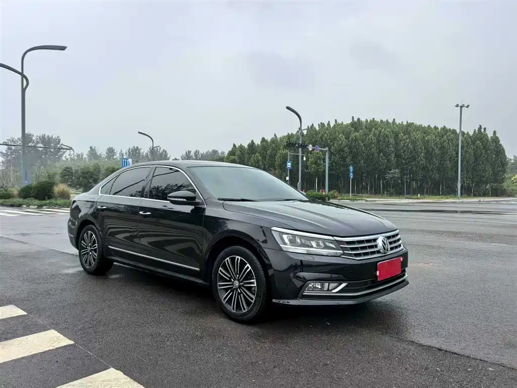 Volkswagen Passat — фото 4
