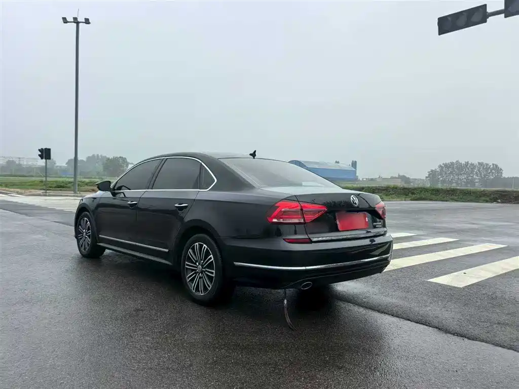 Volkswagen Passat — фото 5